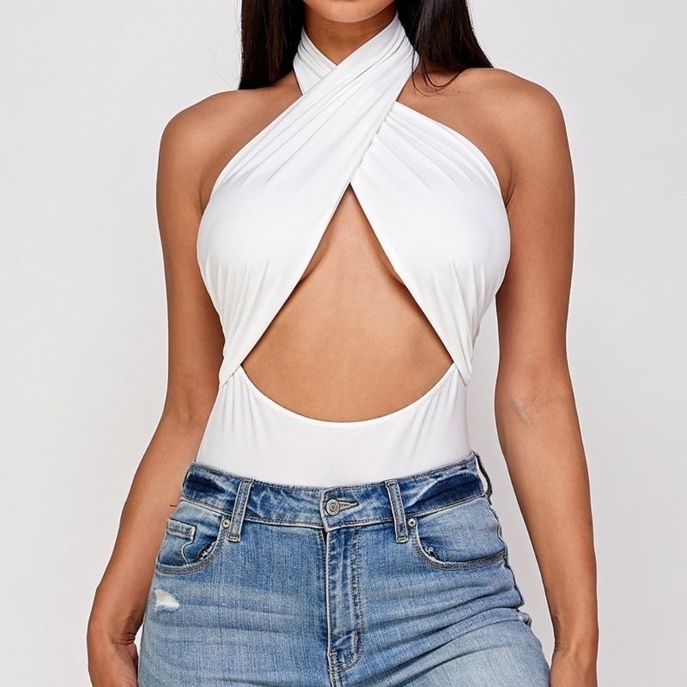 🔥Cross Halter Bodysuit 
